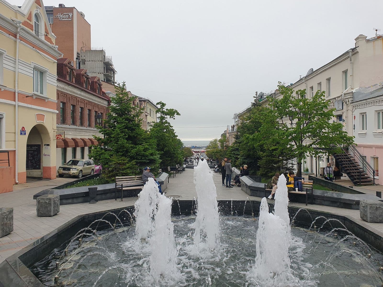 Ансамбль улицы Фокина, Владивосток.jpg