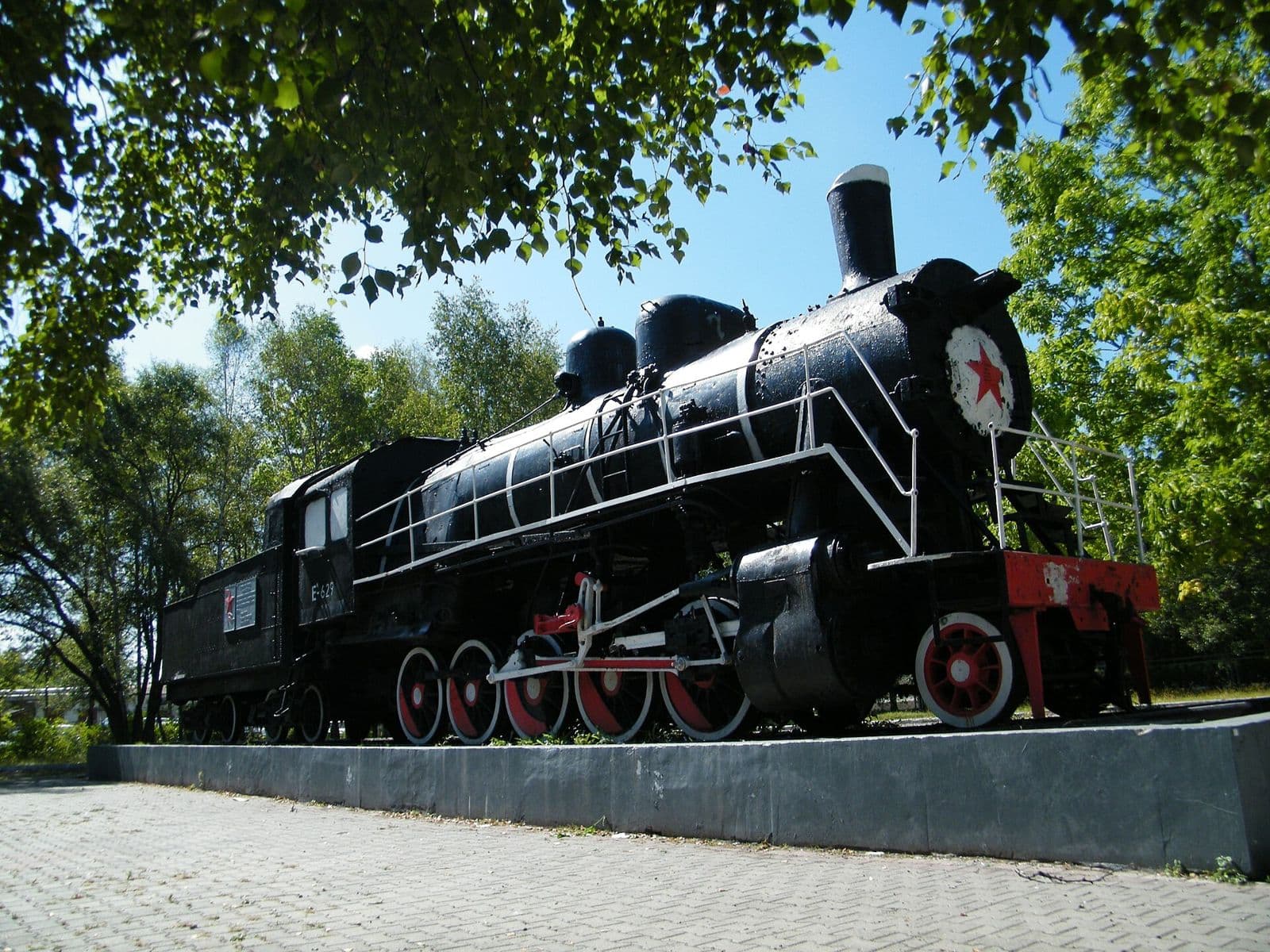 Russian locomotive Ел-629 2014 ф11.JPG
